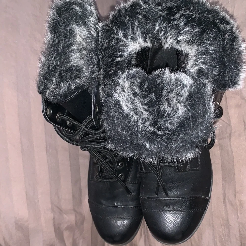 Boots - Picture 7 of 10